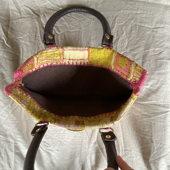 Funky handbag with leather handles - Picture 3 of 7